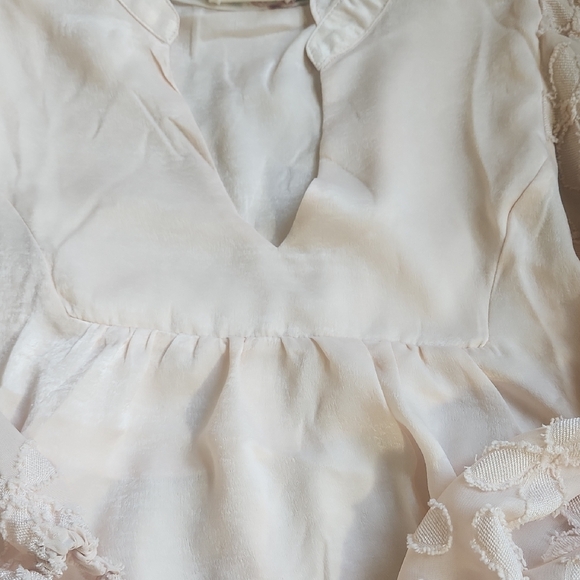 Umgee Lightest Of Pinks Floral Lace Sleeve Blouse - Picture 4 of 8